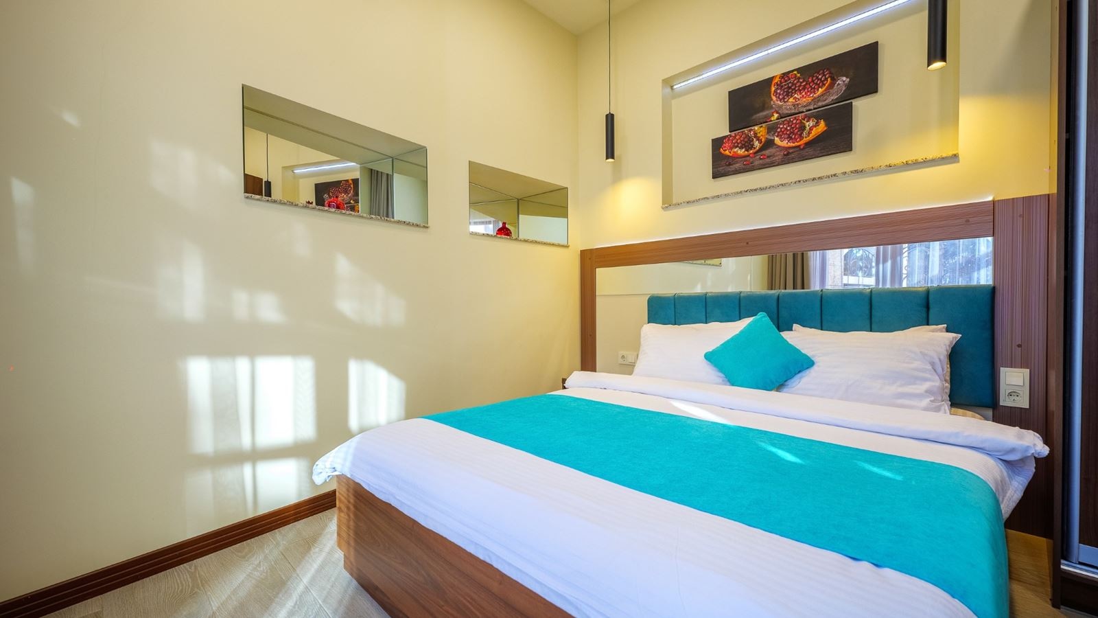 rooms-люкс-вид-на-море-а