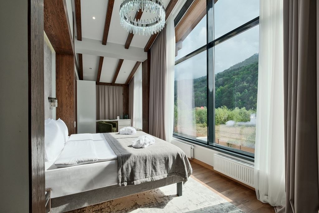 rooms-2--luxe-imperial