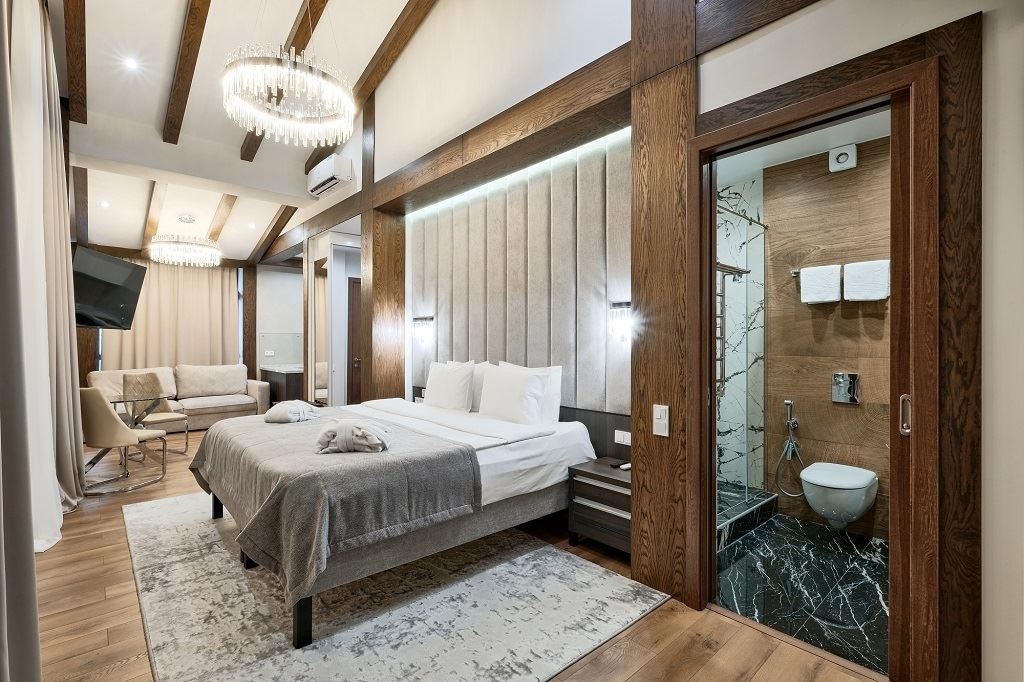 rooms-2--luxe-imperial