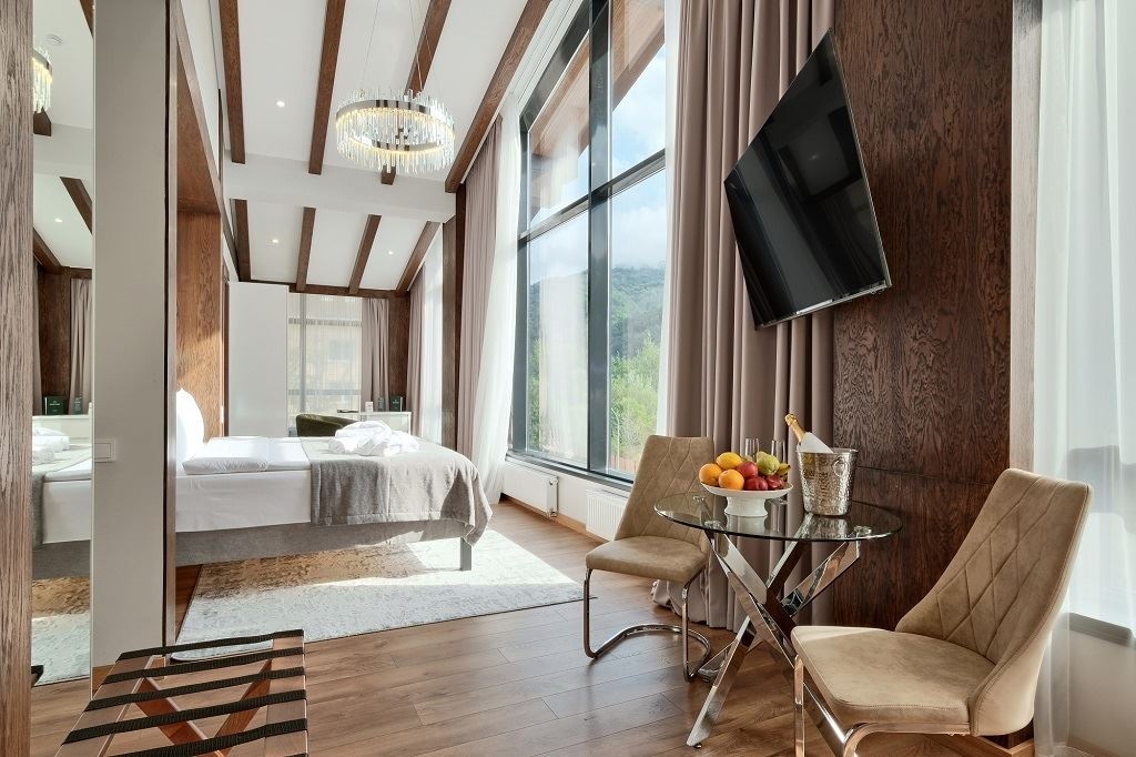 rooms-2--luxe-imperial