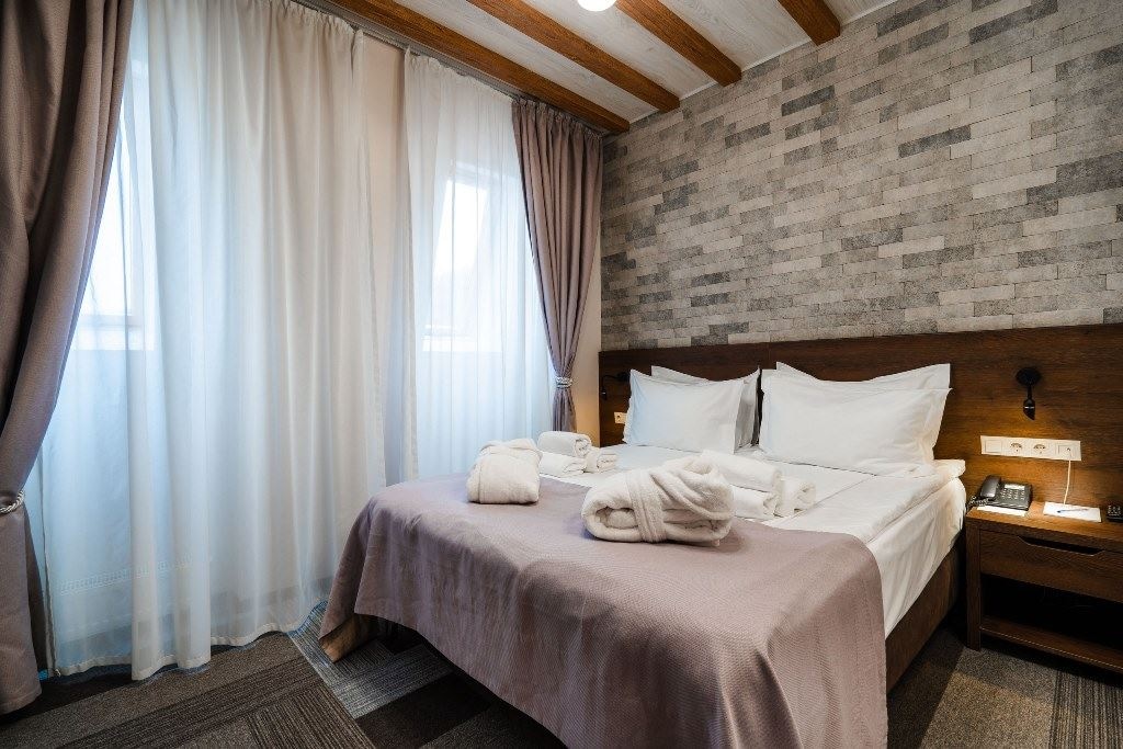 rooms-deluxe-mansarda