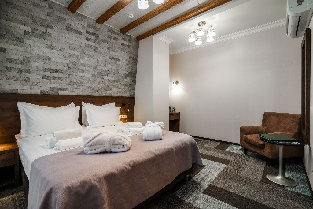 rooms-deluxe-mansarda