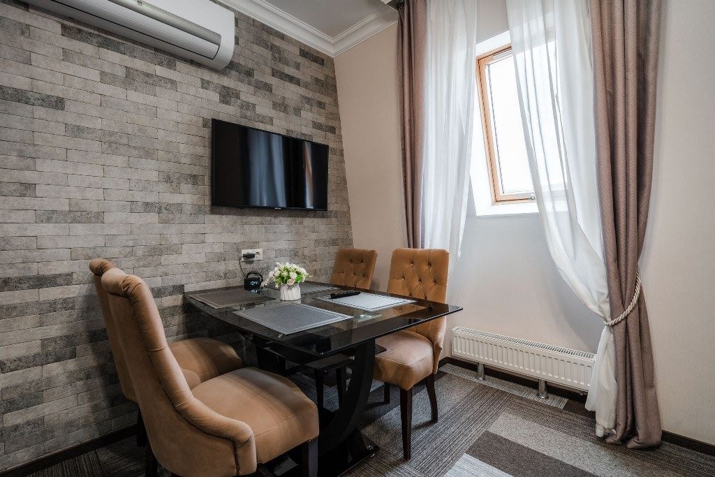 rooms-deluxe-mansarda