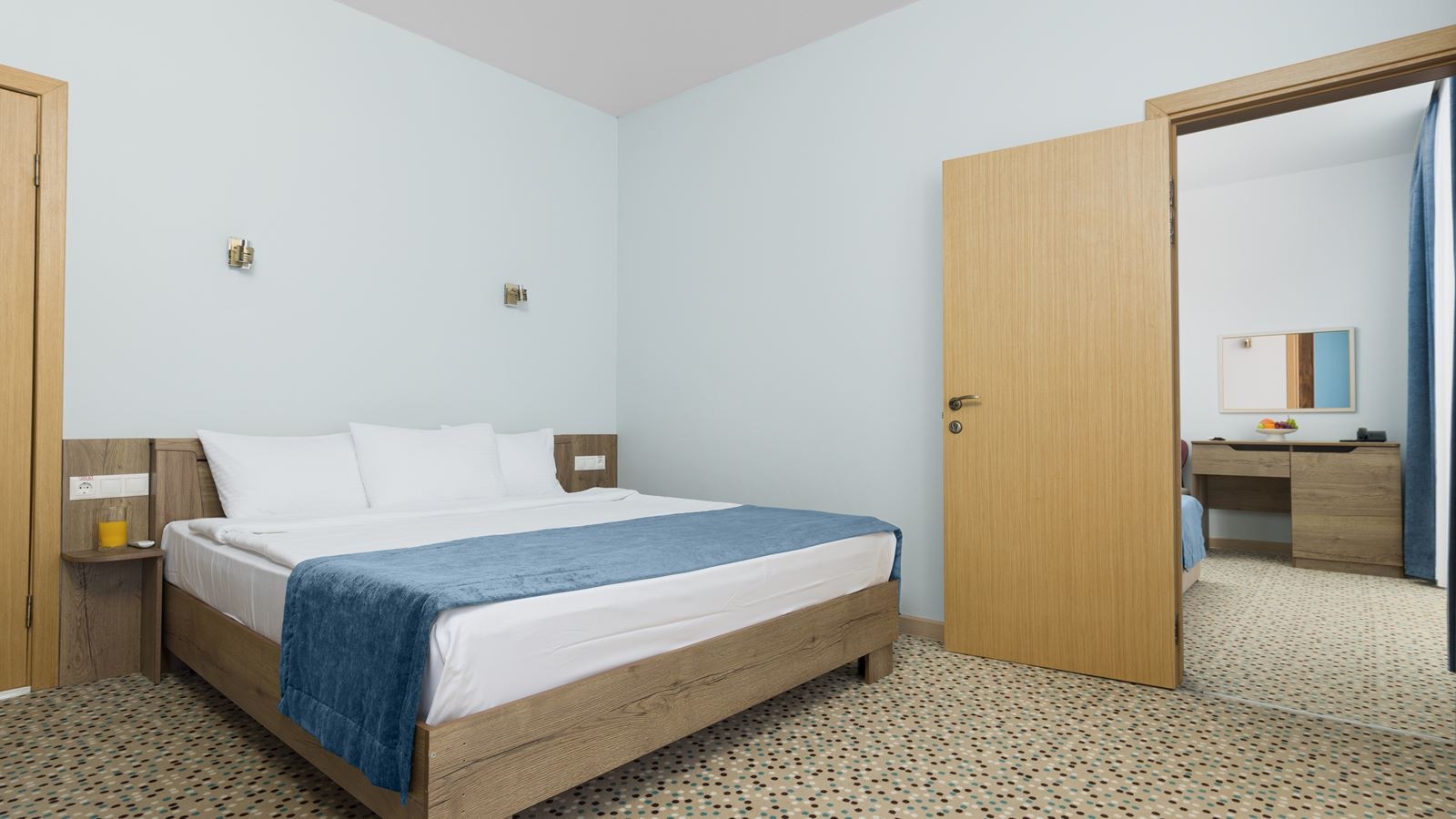 rooms-4-местный-апартамент-с-террасой
