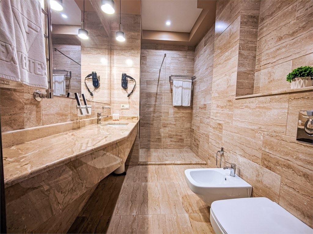 rooms-family-studoi-with-balcony