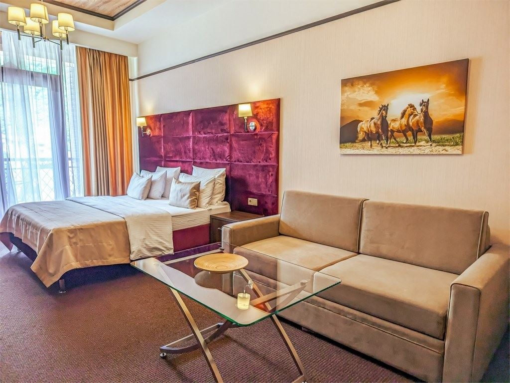 rooms-family-studoi-with-balcony