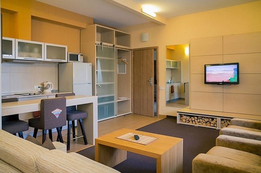 rooms-1-bedroom-apartment-park-view-balcony