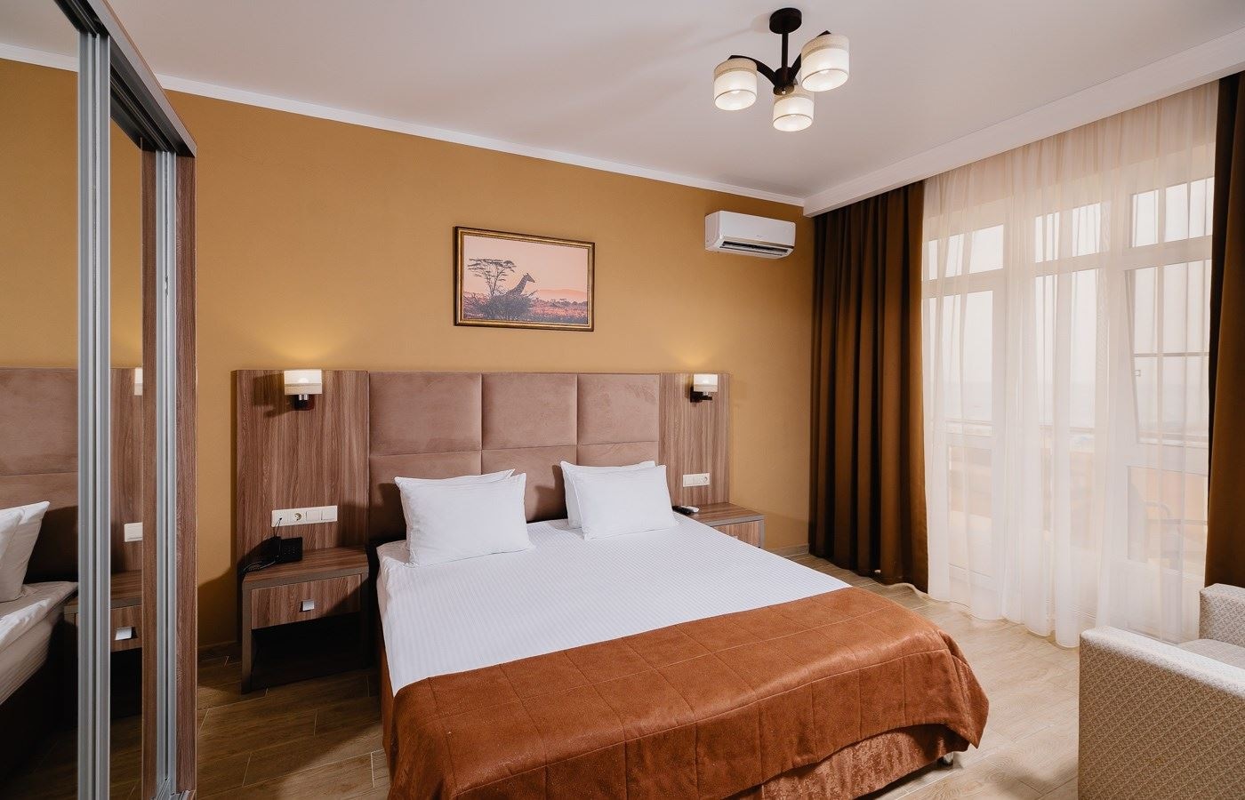 rooms-корпус-прайд-люкс-с-видом-на-море