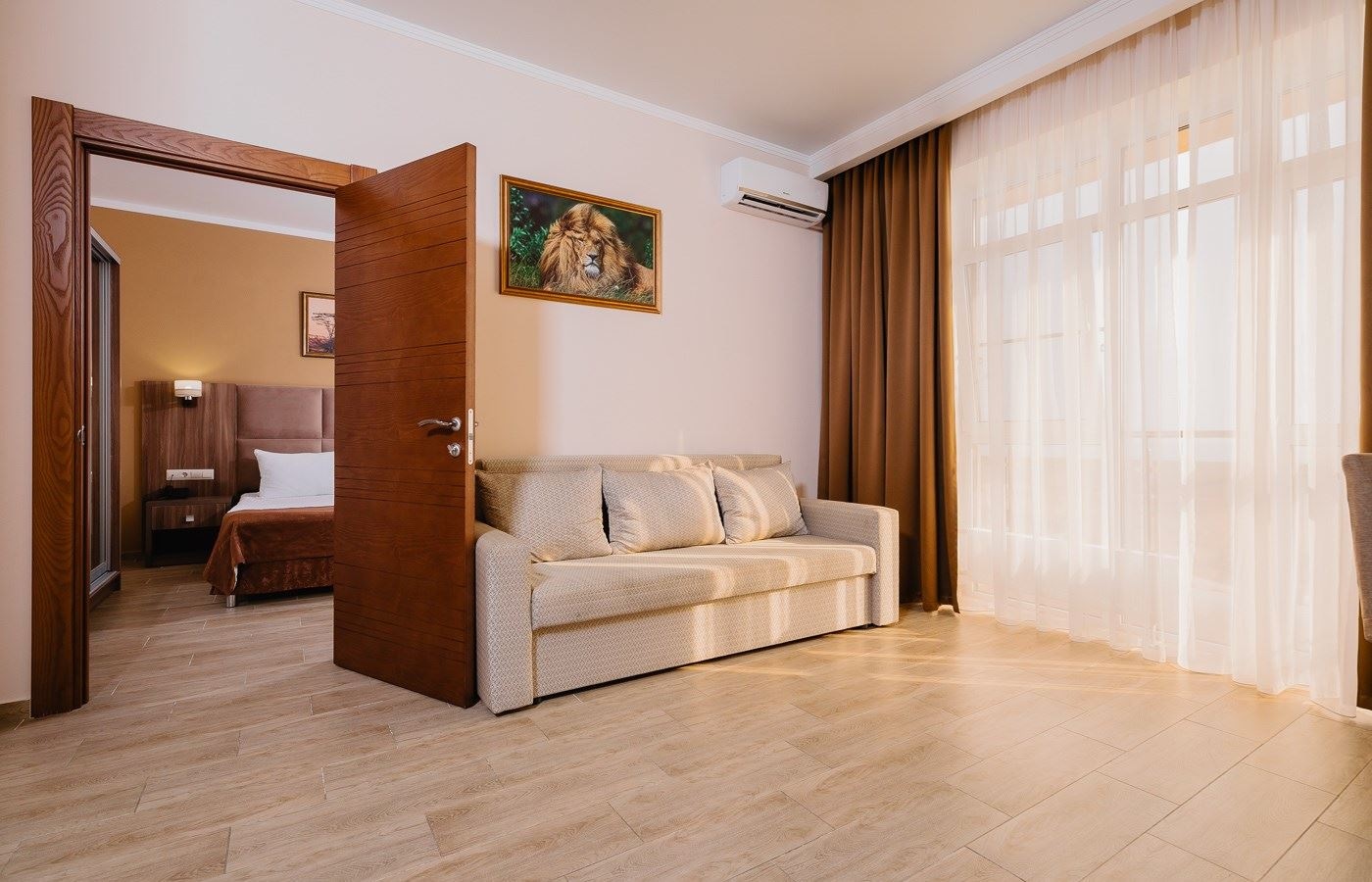 rooms-корпус-прайд-люкс-с-видом-на-море