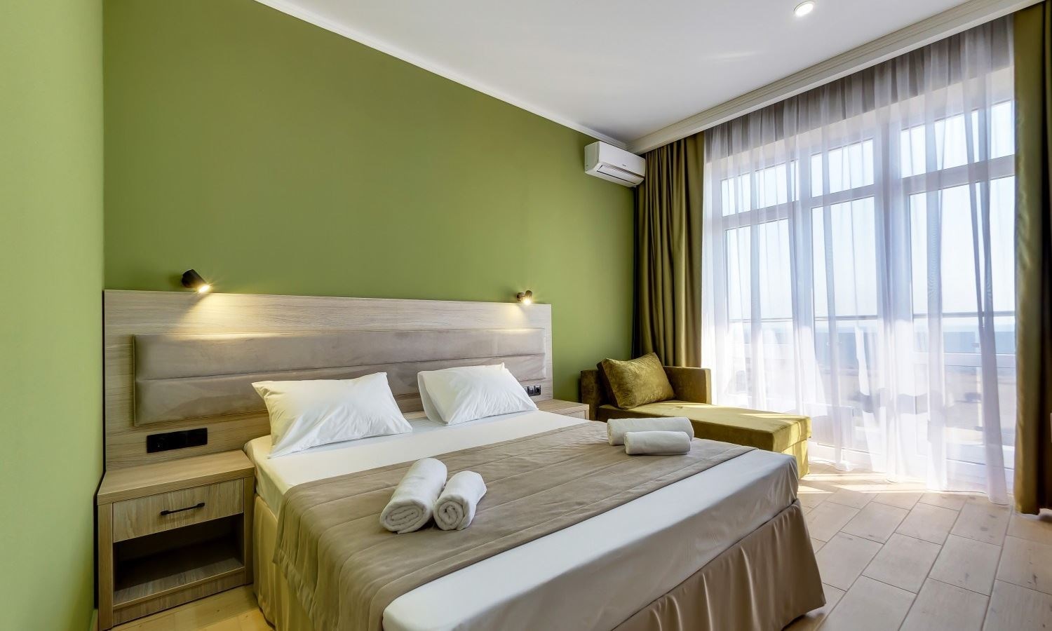 rooms-корпус-династия-стандарт-с-видом-на-парк