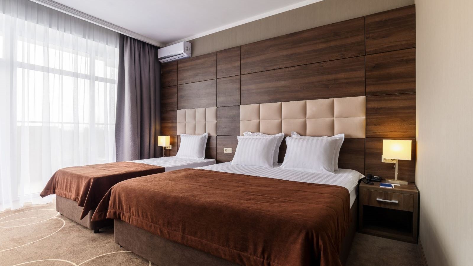 rooms-room-family-1-bedroom