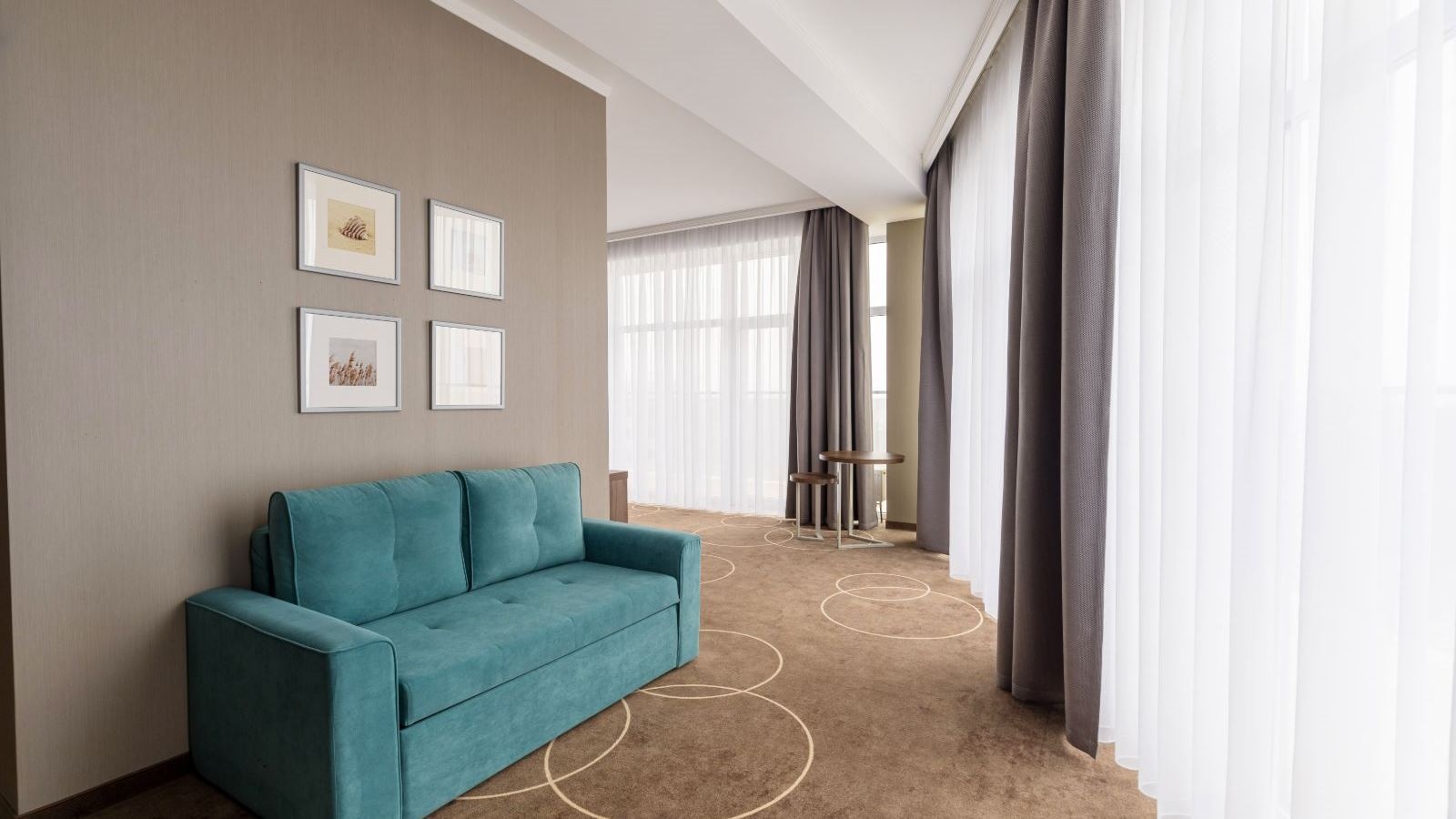 rooms-suite-junior-2-bedrooms