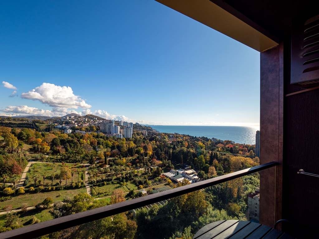 rooms-luxe-family-with-balcony