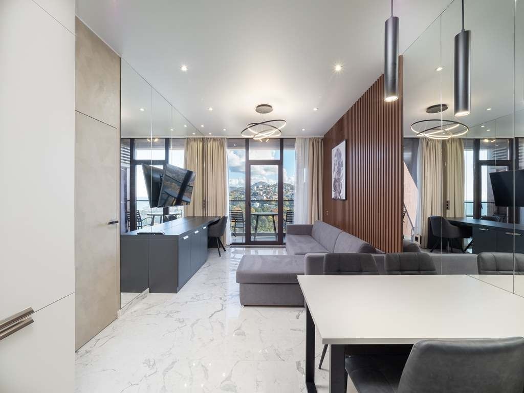 rooms-luxe-family-with-balcony