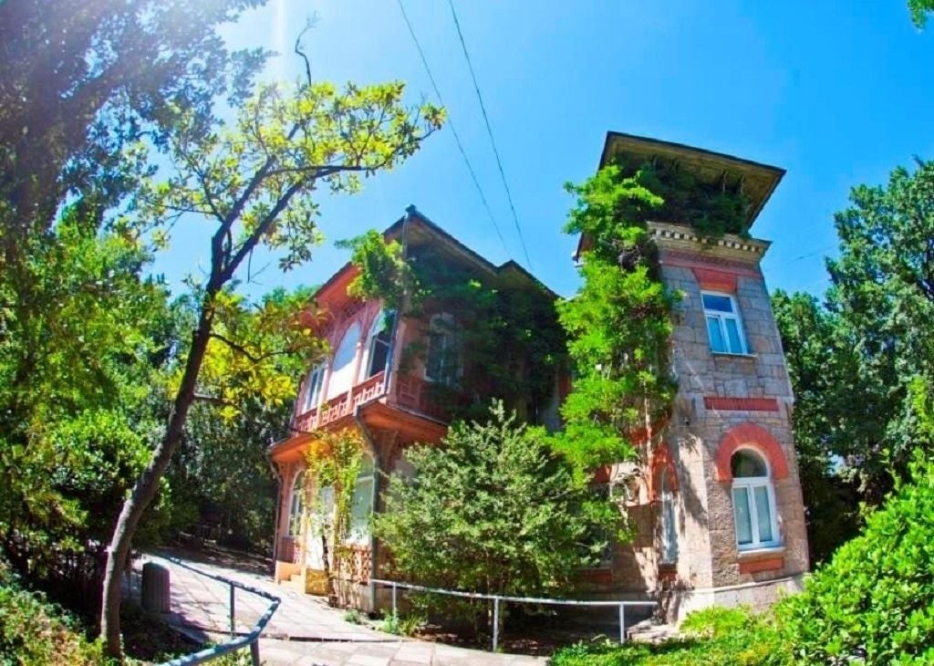 general-main-building