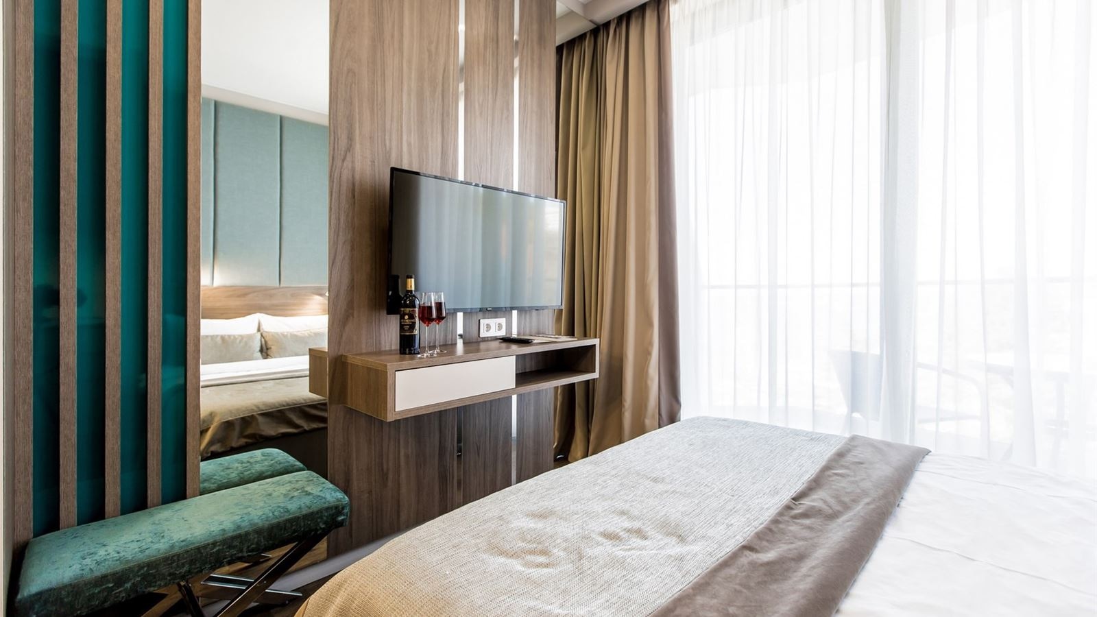 rooms-studio-with-balcony