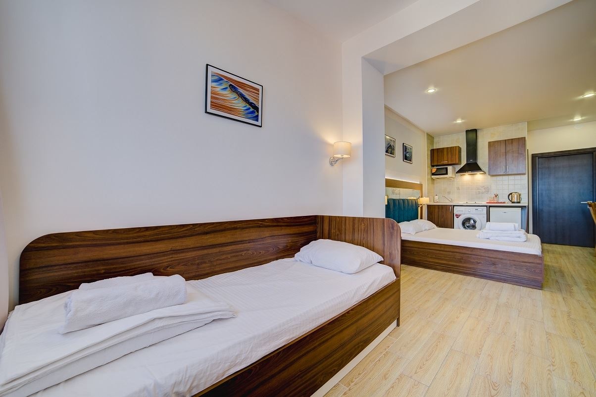 rooms-family-roon-with-kitchen