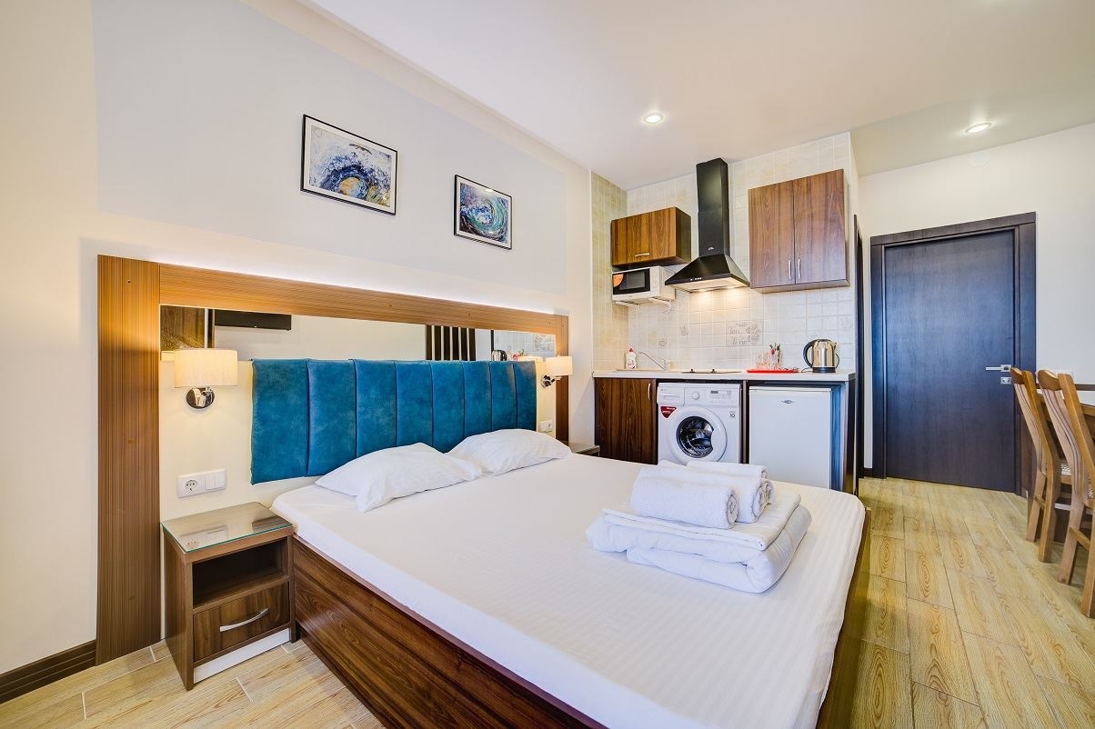 rooms-family-roon-with-kitchen