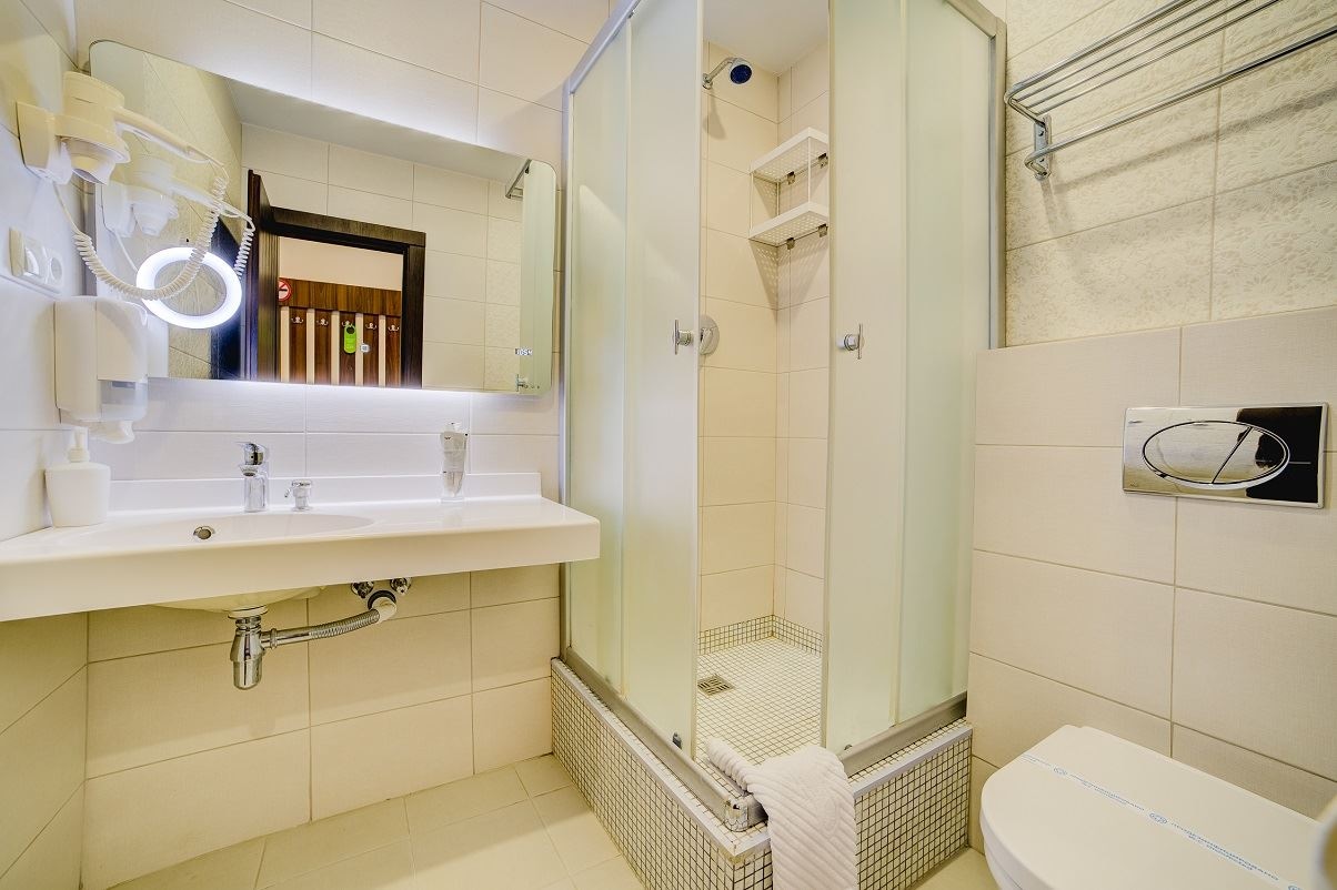 rooms-family-roon-with-kitchen