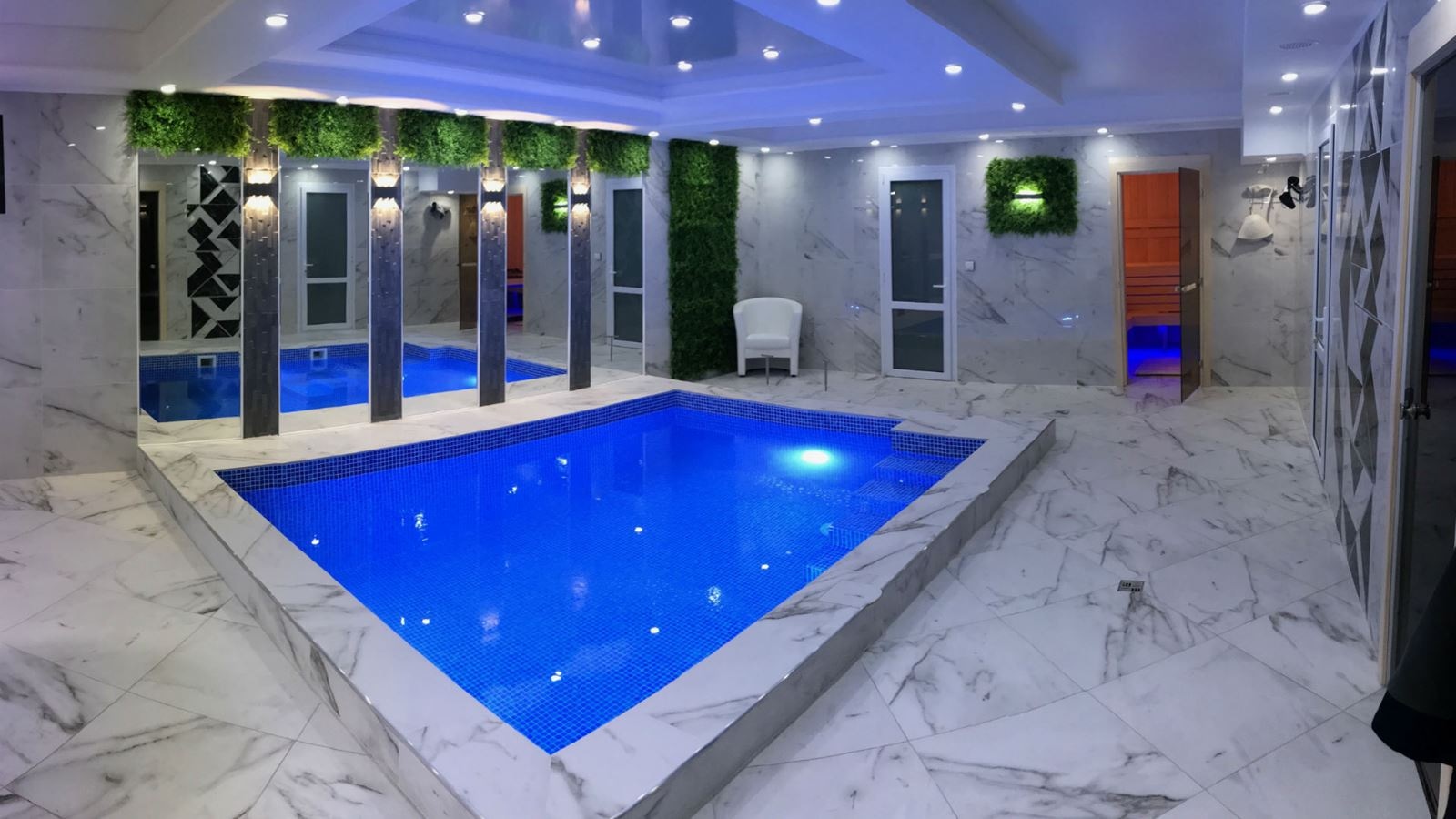 pools-indoor-pool