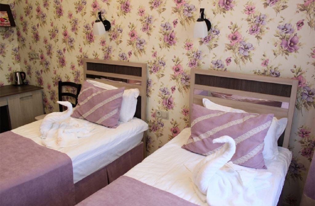 rooms-2bed-standard-mini-building-1