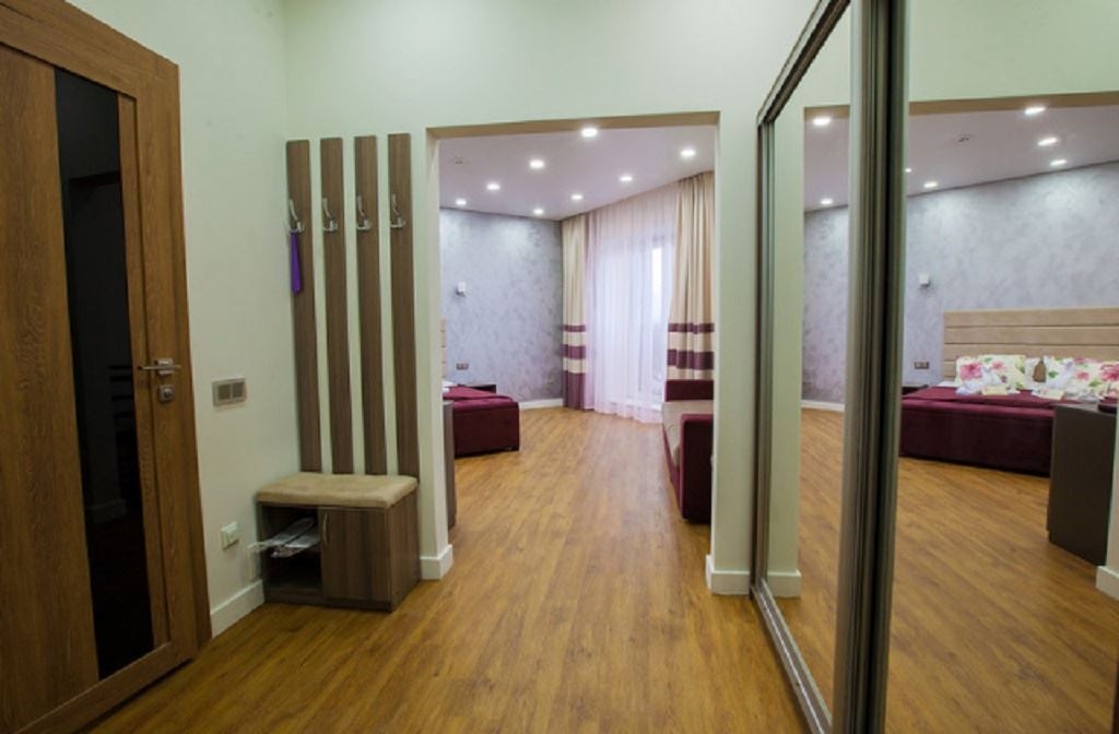 rooms-2bed-junior-suite-building-2