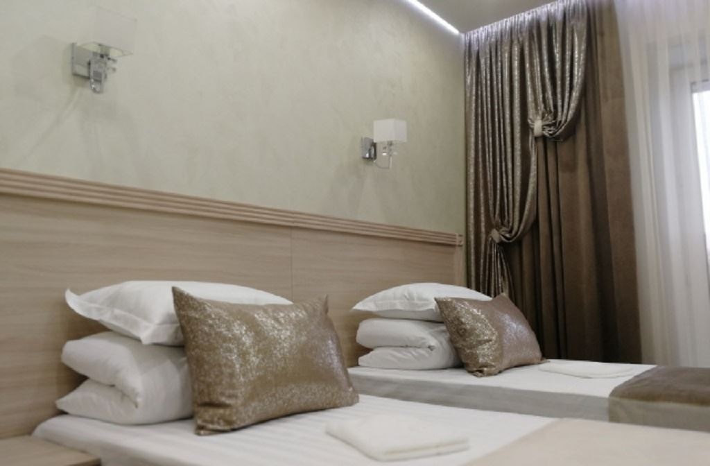 rooms-2local-standard-building-2