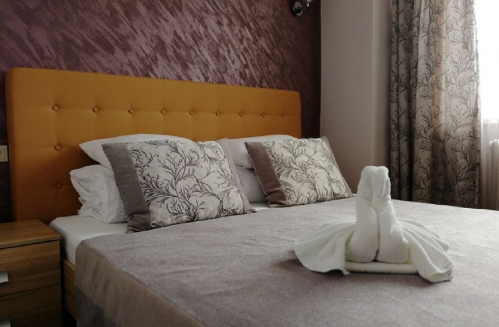 rooms-2bed-2-categories-404-405