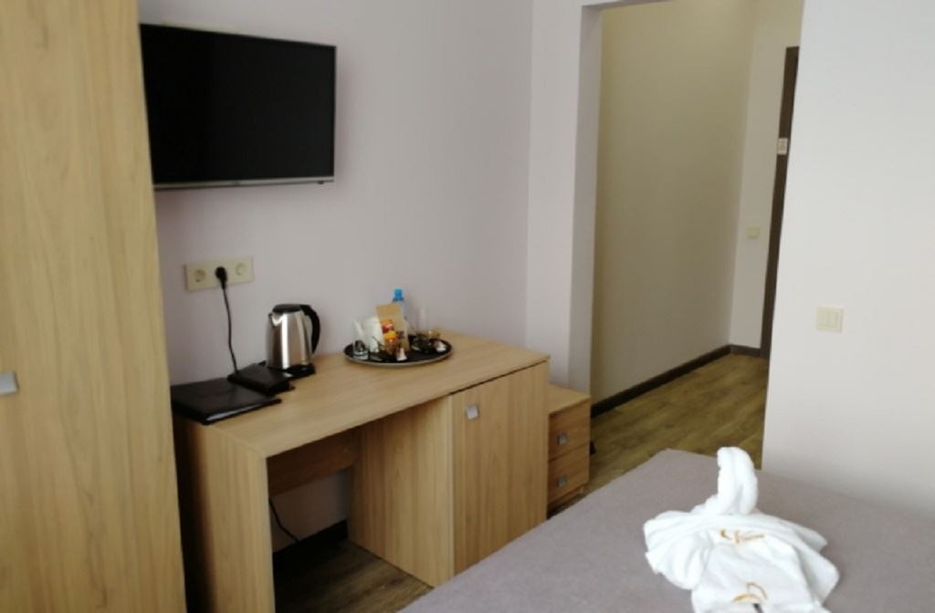 rooms-2bed-2-categories-404-405