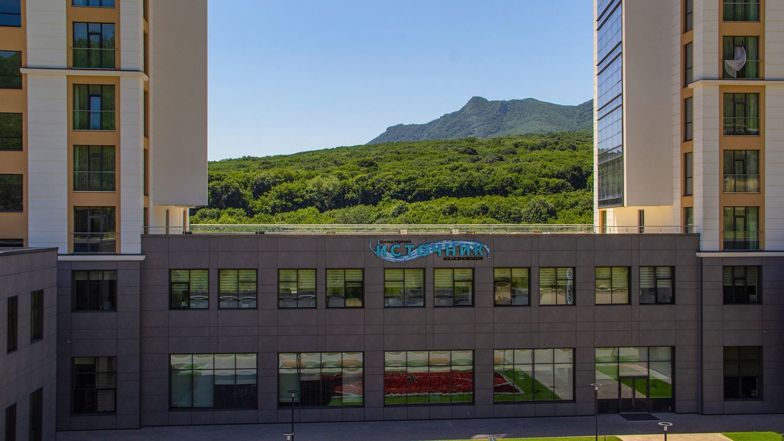 general-main-building