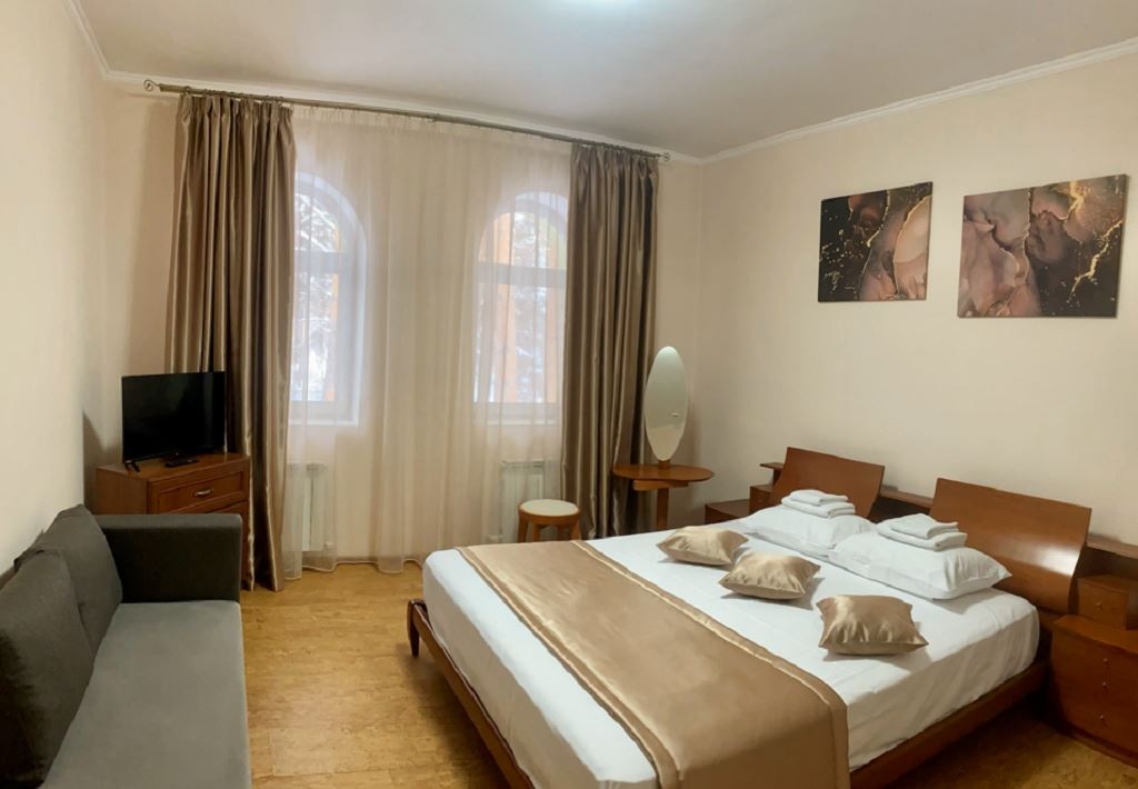 rooms-6bed-cottage-manor5