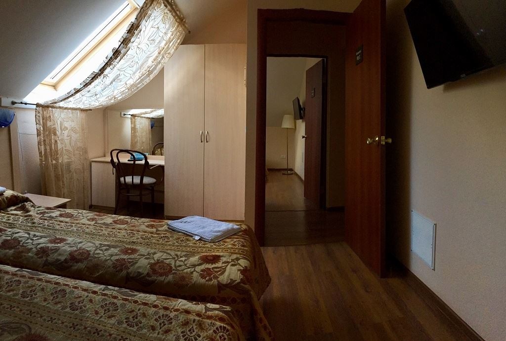 rooms-12bed-cottage-manor2