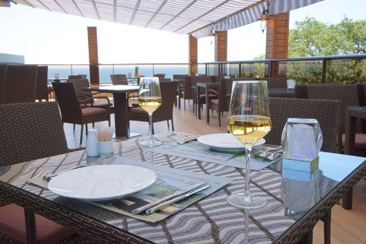 restaurants-sky-lounge