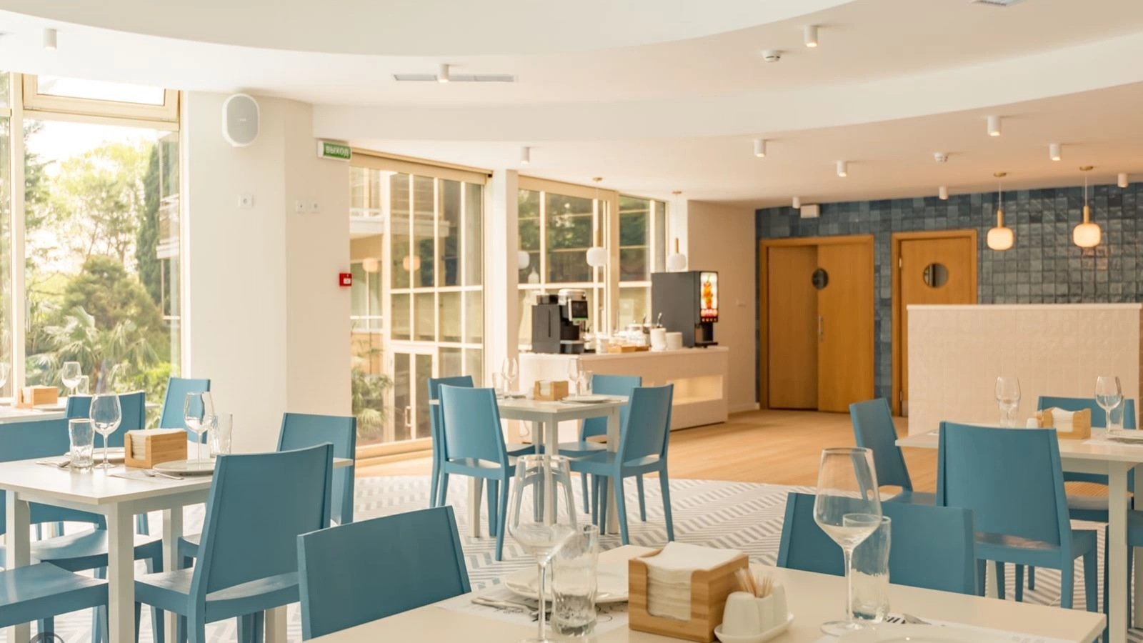 restaurants-restorant