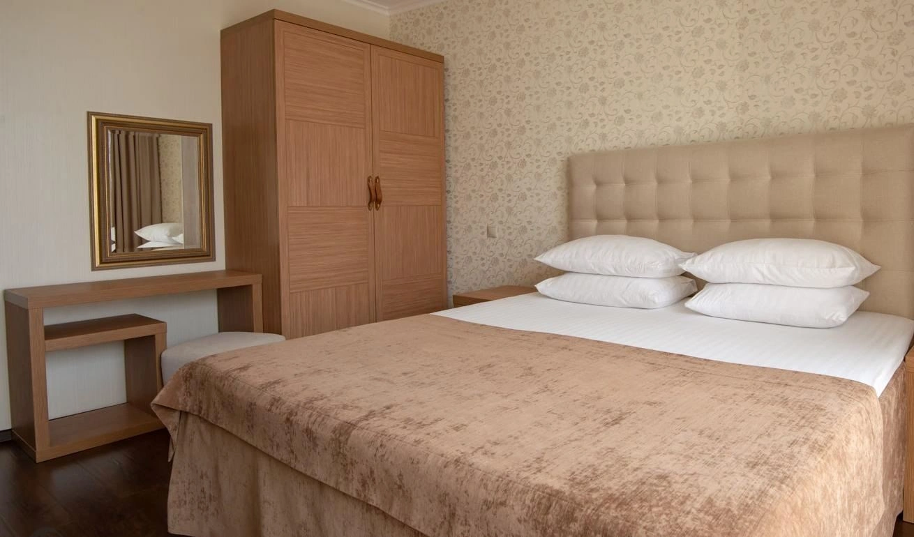 rooms-luxe-premium-kor1