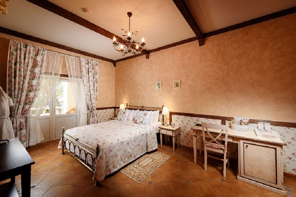 rooms-standard-economy-without-balcony