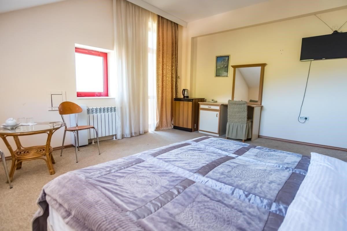 rooms-2seat-superior