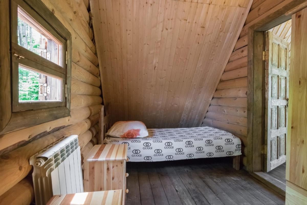 rooms-housebathhouse