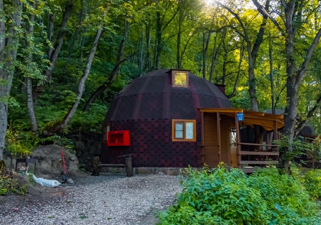 rooms-4местный-купольный-домик-в-стиле-глемпинг