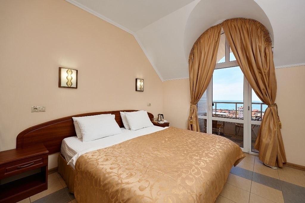 rooms-standart-with-balkony-and-weiu