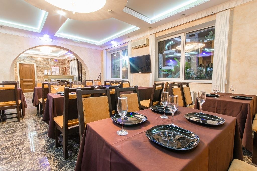 restaurants-restaurant