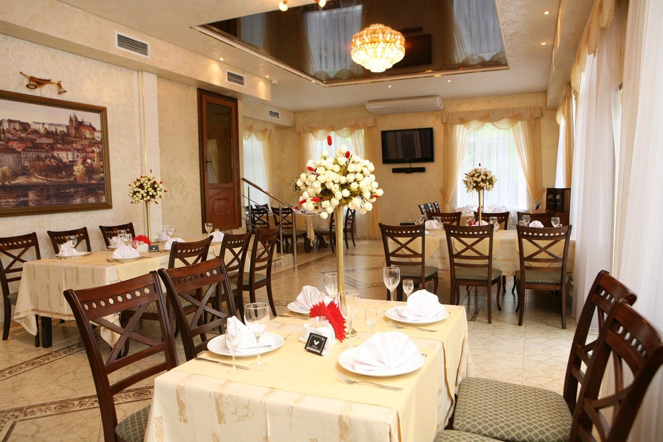 restaurants-restaurant