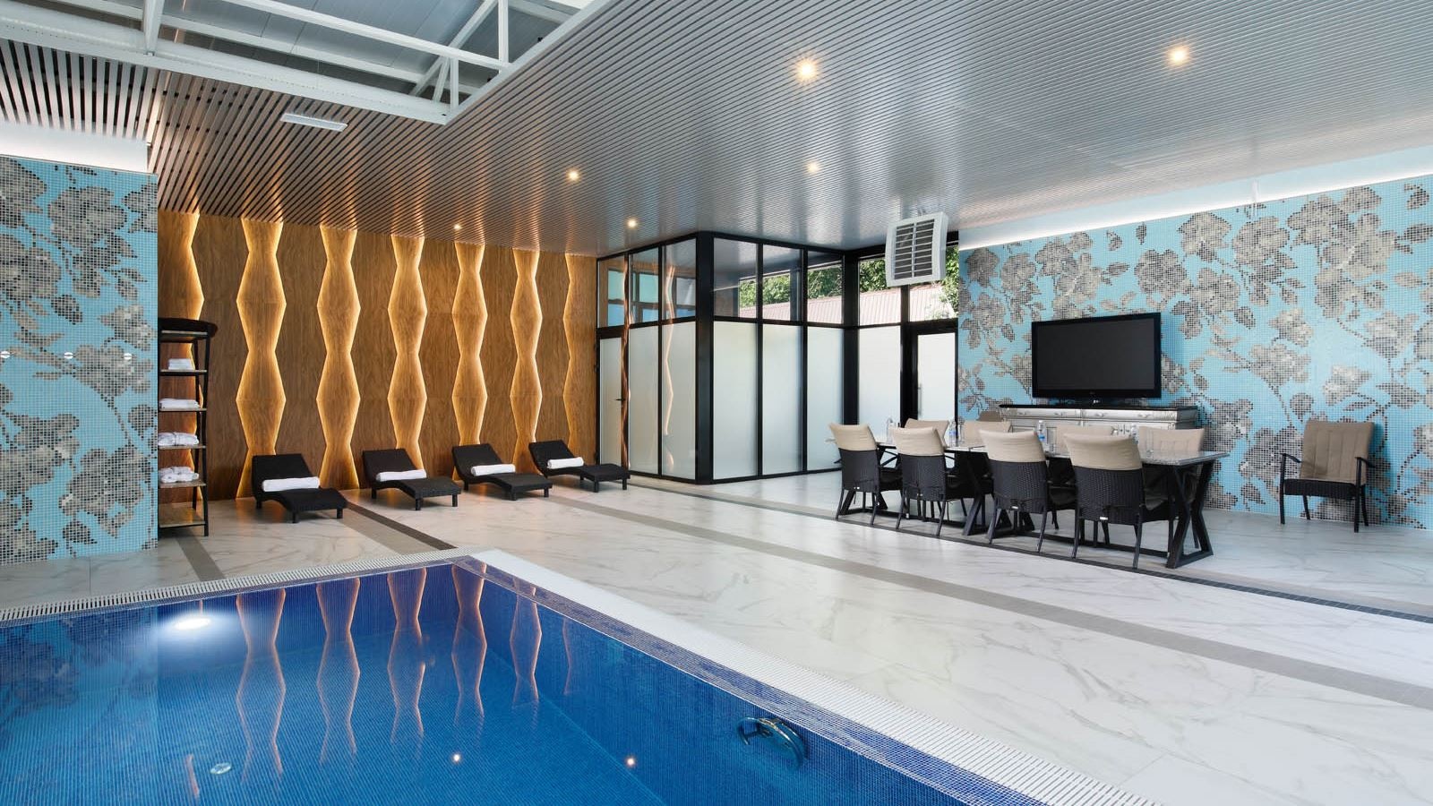 pools-indoor-pool