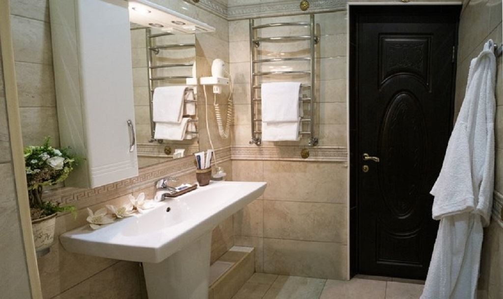 rooms-luxe-three-room