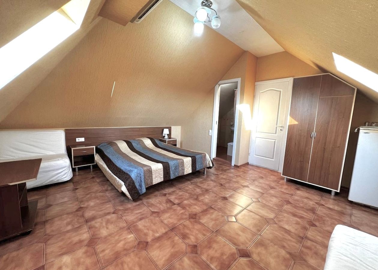 rooms-5-mestnyi-semeinyi