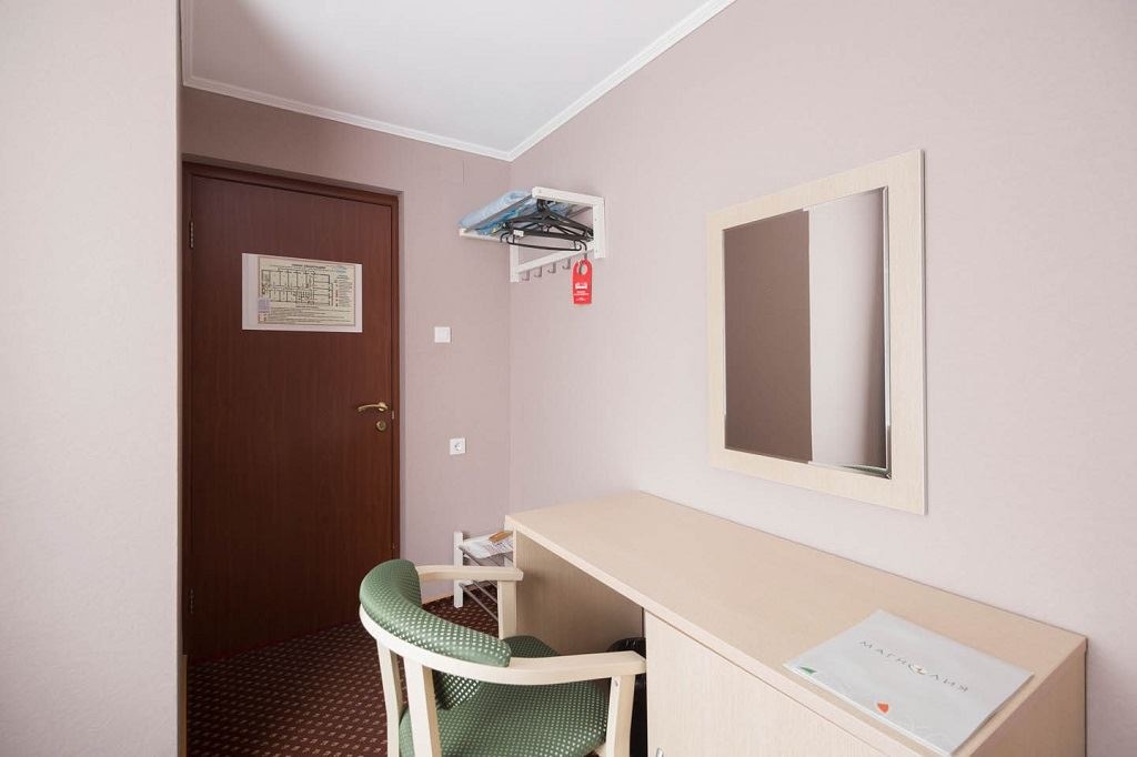 rooms-econom-single-without-balcony