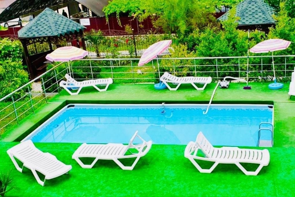 pools-outdoor-pool