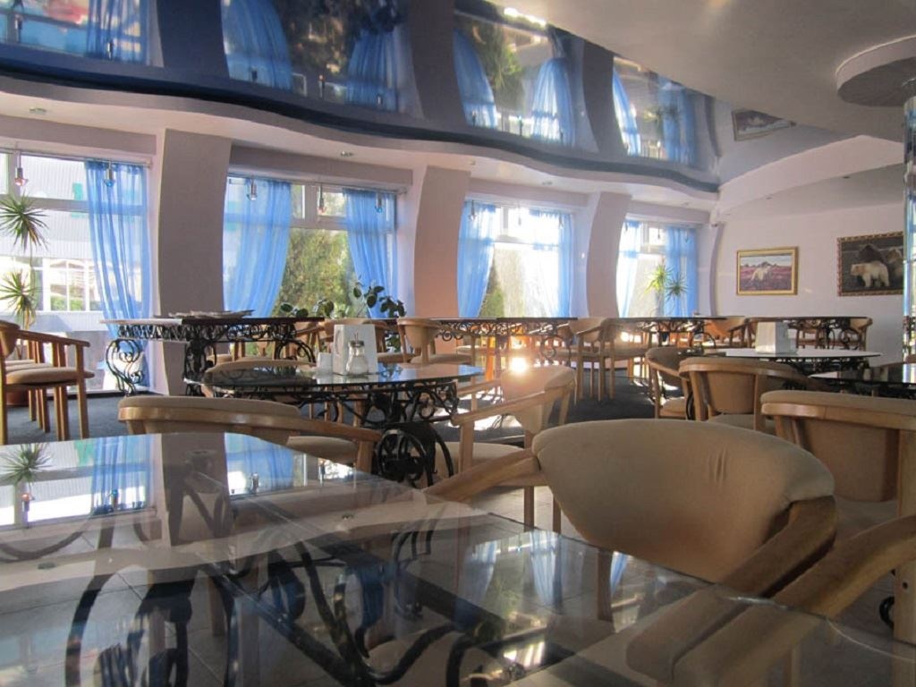 restaurants-restaurant