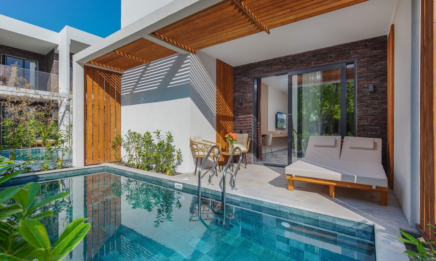 rooms-sea-village-superior-private-pool-new