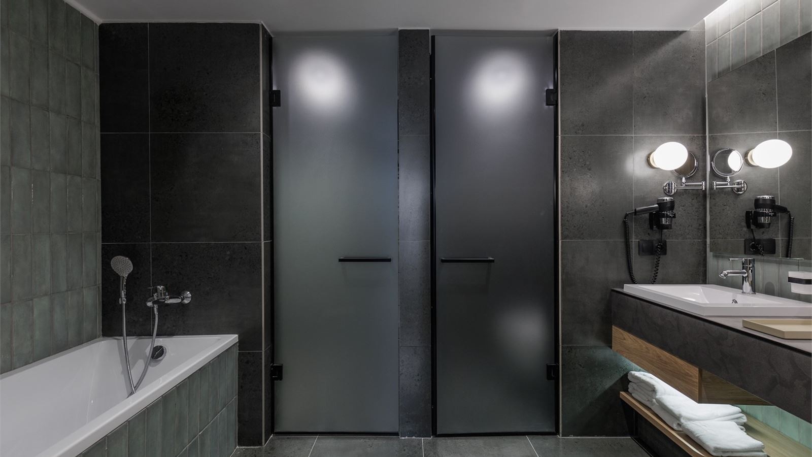 rooms-suite-deluxe-sea-view